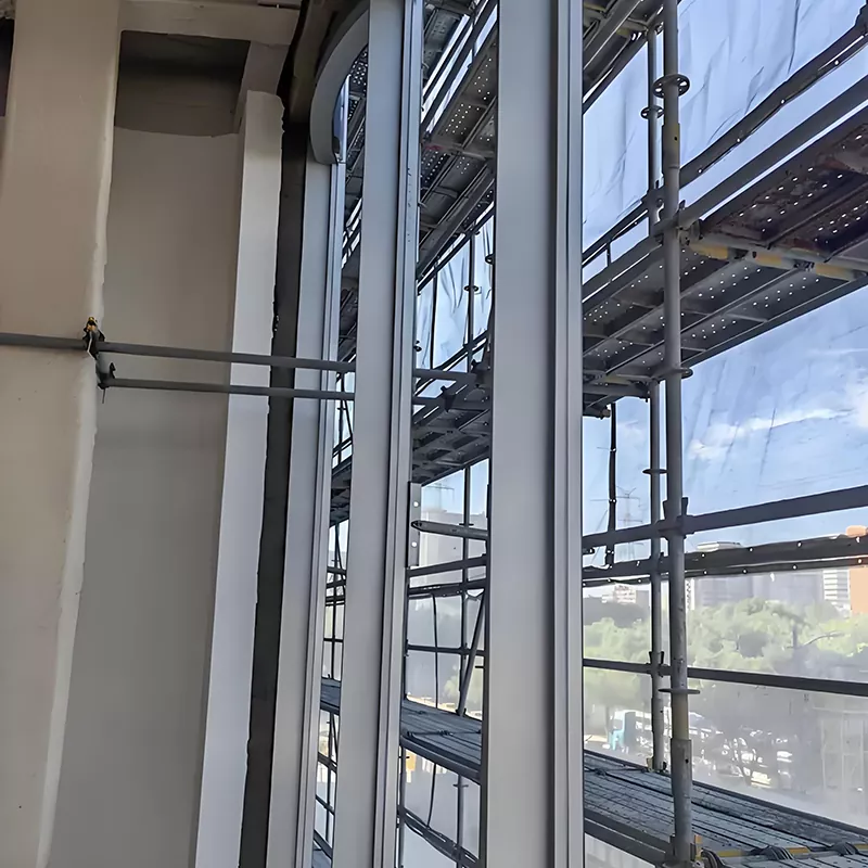 Acier fin en forme de T